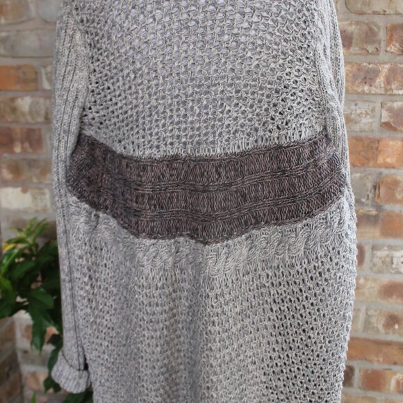 Cabi Long Waterflow Knit Cotton Heavy Sweater Gray Whites Beautiful Knitwork. - Picture 5 of 11
